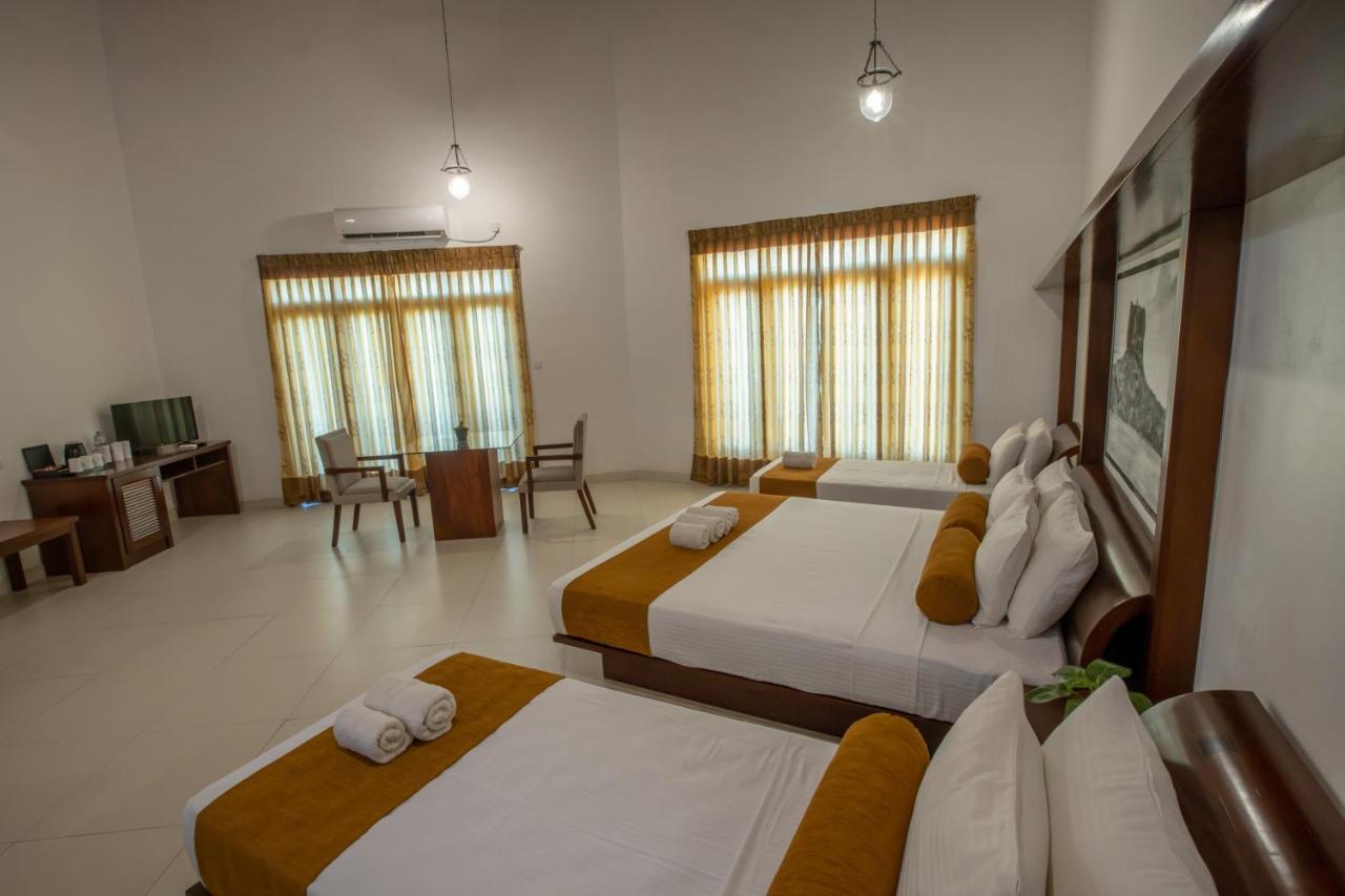 Sigiriya Wewa Addara Hotel - Hotel By The Lake Eksteriør bilde
